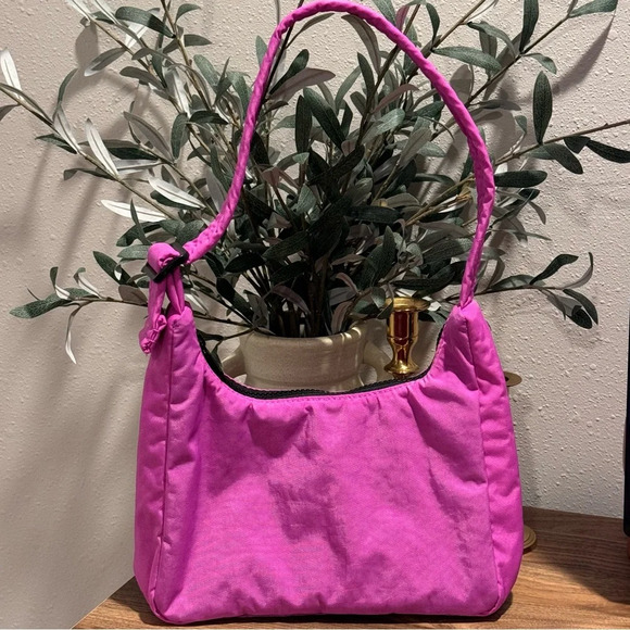 BAGGU Handbags - NWT Baggu Extra Pink Mini Nylon Shoulder Bag Adjustable Strap Comfy Going Out